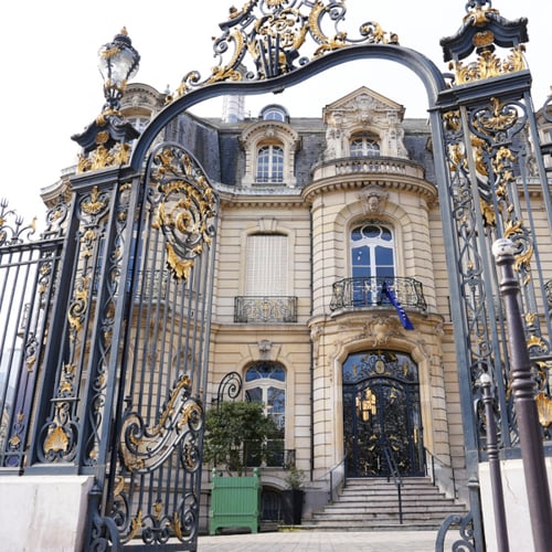 ESPACE MONTAIGNE ENTRANCE